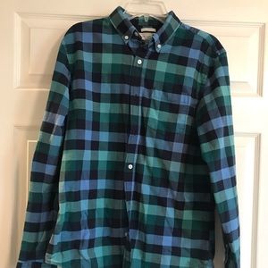 Old Navy Men’s button down plaid shirt.